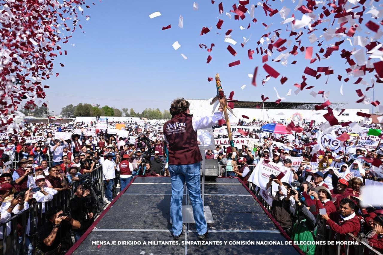 Delfina Gómez en un mensaje dirigido a militantes y simpatizantes de MORENA en Texcoco.