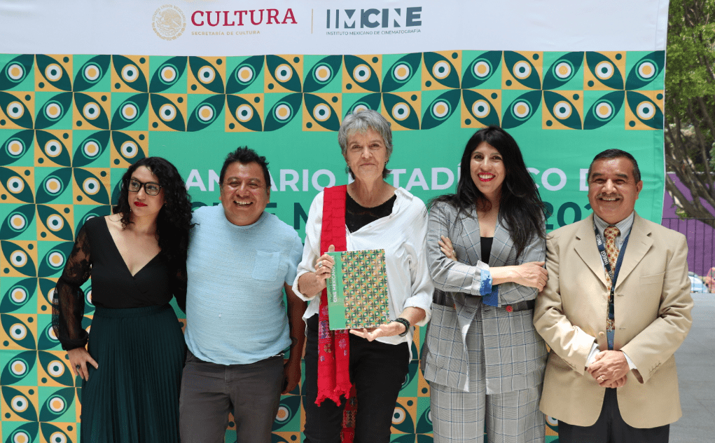 María Novaro, Directora general del IMCINE, la cineasta Alejandra Márquez Abella, y otros, presentaron el Anuario de Cine Mexicano 2021. FOTO: FICM