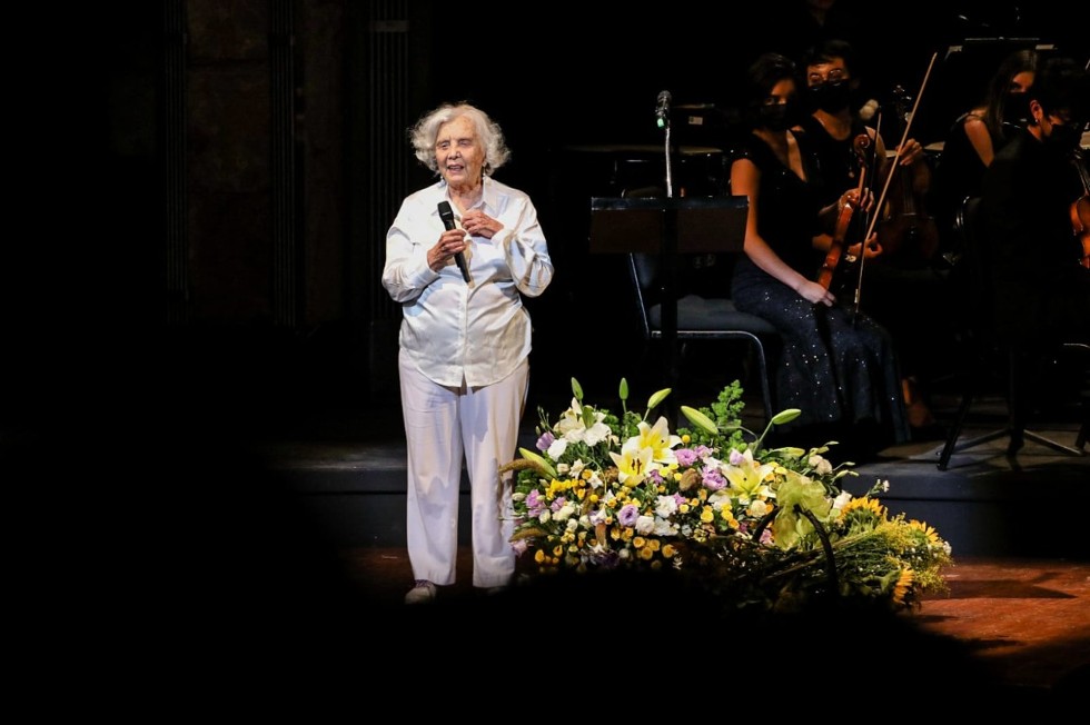 Celebración del cumpleaños 90 de Elena Poniatowska.