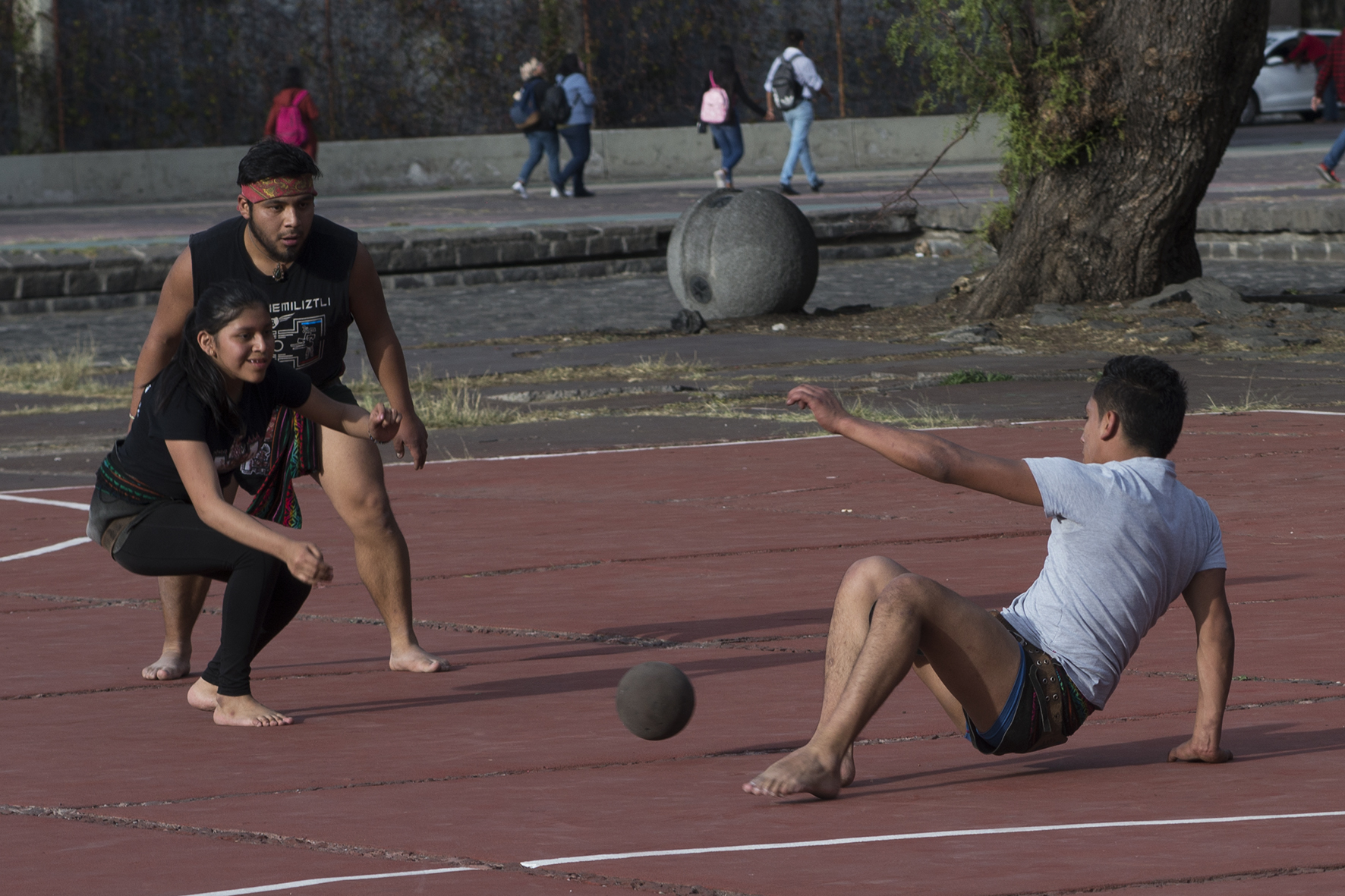 En la UNAM puedes practicar el juego de pelota prehispánico | Foto: GACETA UNAM