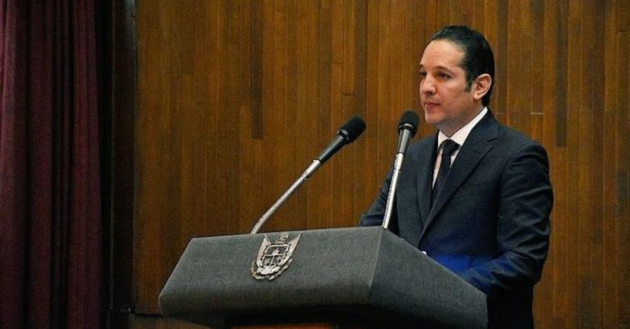 Chófer del exgobernador de Querétaro recibía 100 mil pesos de aguinaldo portada