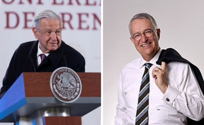 El presidente López Obrador aseguró que Ricardo Salinas Pliego pagará su deuda ante el SAT | Foto: Presidencia y Wikipedia