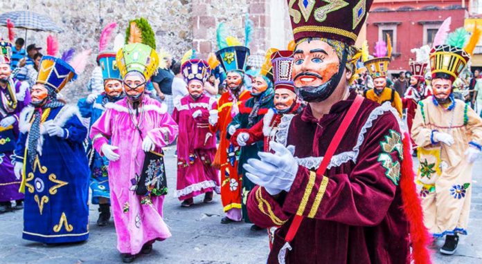 Comparsas-Chinelos-Carnaval-Xochimilco-2022