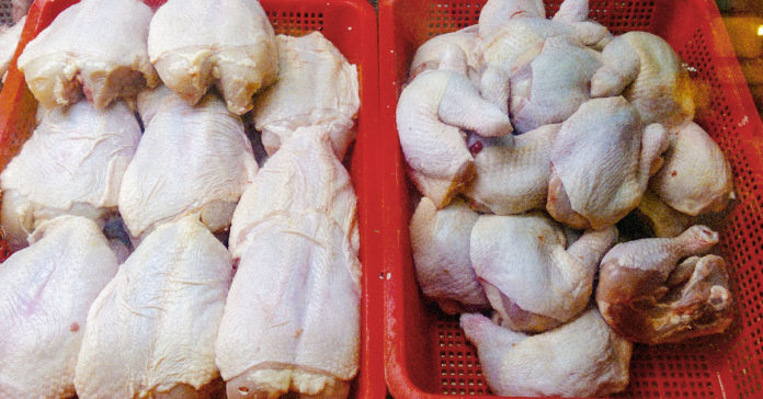 Por 5 años, en Estados Unidos consumieron pollo infectado con superbacterias portada