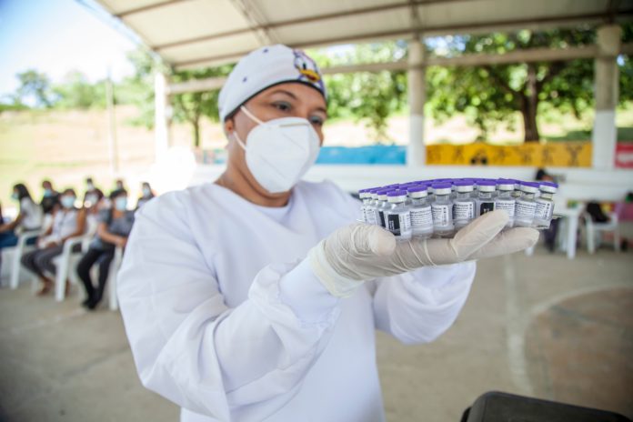 López Gatell aseguró que la vacuna mexicana Patria ha dado buenos resultados en los ensayos clínicos | Foto: Pexels