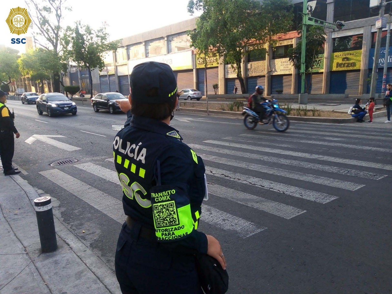 Como parte de su uniforme, los policías de tránsito tendrán un Código QR Foto: SSC