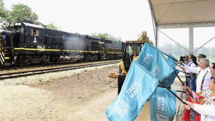 Este fin de semana, AMLO dio el banderazo de salida para otro de los tramos de construcción del Tren Maya Foto: Gobierno de México