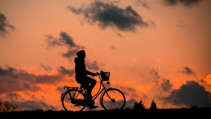 El paseo en bici iniciará a partir de las 19:00 horas Foto: Pixabay