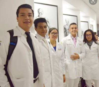 Los estudiantes trabajaron directamente en las áreas Covid-19 | Foto: Gaceta Facultad de Medicina 