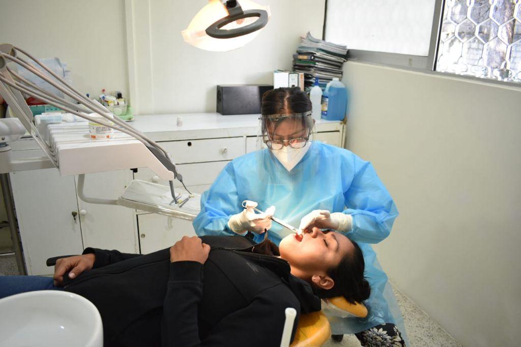 Los servicios de salud gratis en Edomex incluyen el cuidado de la higiene bucal | Foto: Gobierno Edomex 