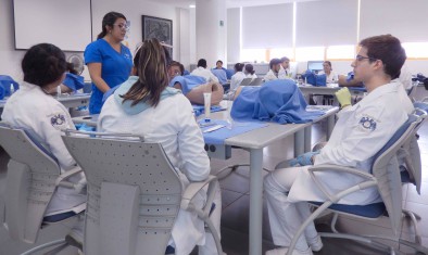 La UNAM asegura que médico y estudiantes de la Facultad de Medicina se mantuvieron en la primera línea de Covid-19 | Foto: Gaceta Facultad de Medicina UNAM 