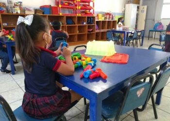 En Nuevo Laredo, Tamaulipas, los padres de familia de más de 12 mil estudiantes de secundaria pagaron entre 250 y mil 500 pesos por aportación “voluntaria” durante los ciclos escolares 2020-2021 y parte del 2021-2022 | Foto: Secretaría de Educación Nayarit