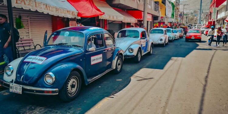 Los vocho taxis dan servicio, principalmente, hacia las principales estaciones del Cablebús cerca de Cuautepec | Foto: Fb Alcaldía GAM