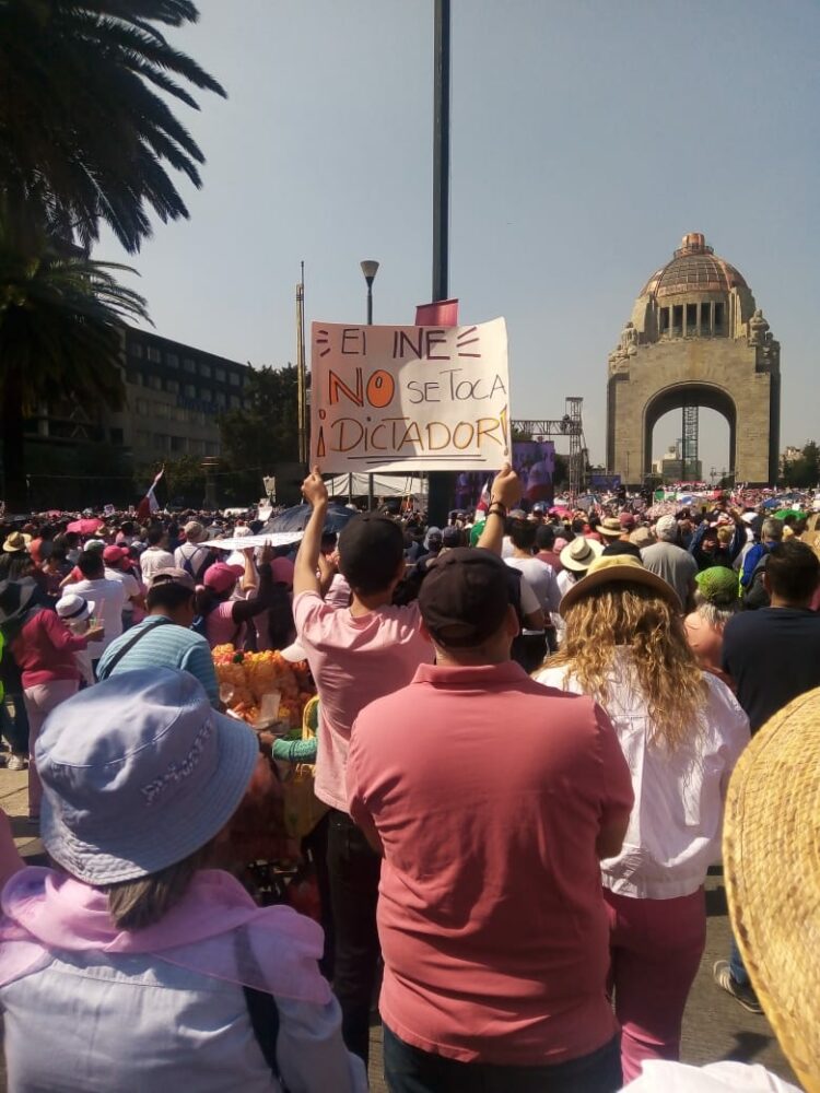 Marcha INE Calculan alrededor de 12 mil asistentes en CDMX