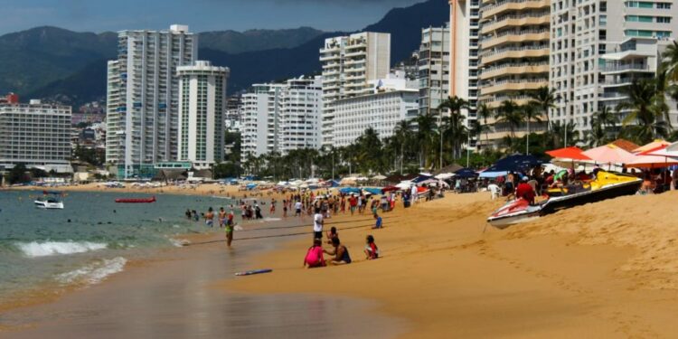 La forma más económica de trasladarse a Acapulco podría ser mediante aplicación de viajes. FOTO: acapulco.gob.mx