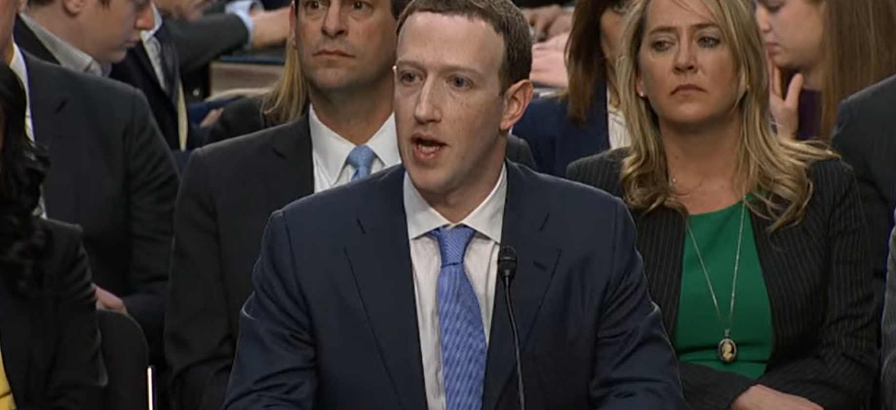 Mark Zuckerberg compareció ante el Congreso en 2018 debido al escándalo de Cambridge Analytica. FOTO: YouTube