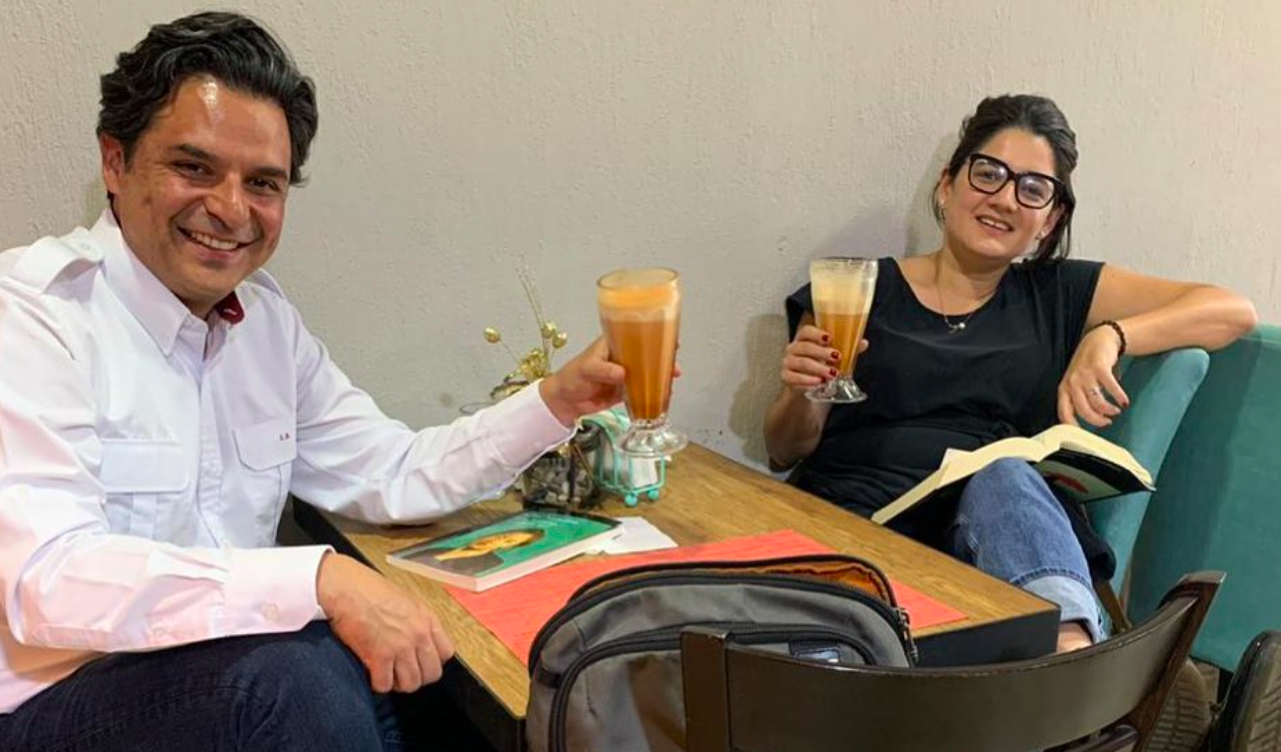 Zoé Robledo Aburto y su esposa Marifer Pariente Foto: Instagram