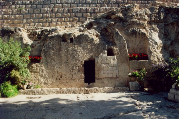 Dónde está enterrado Jesús. Las cuatro tumbas que se conocen de Cristo portada 765