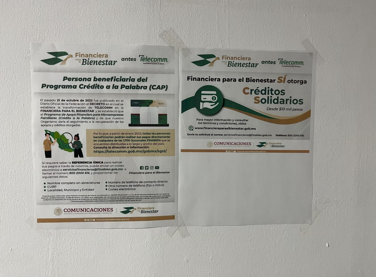 En las oficinas de la Sebien en Nuevo León hay un cartel que indica el procedimiento para realizar los pagos a los créditos a la palabra.Crédito: Daniel Anguiano.