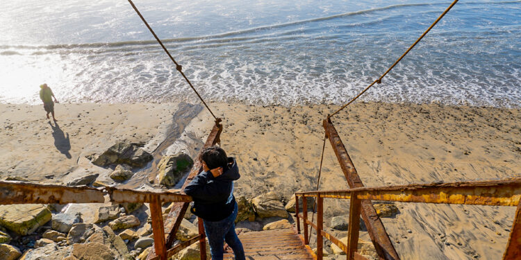 Playas de Tijuana Residuos fecales arrojados al mar impiden el turismo portada