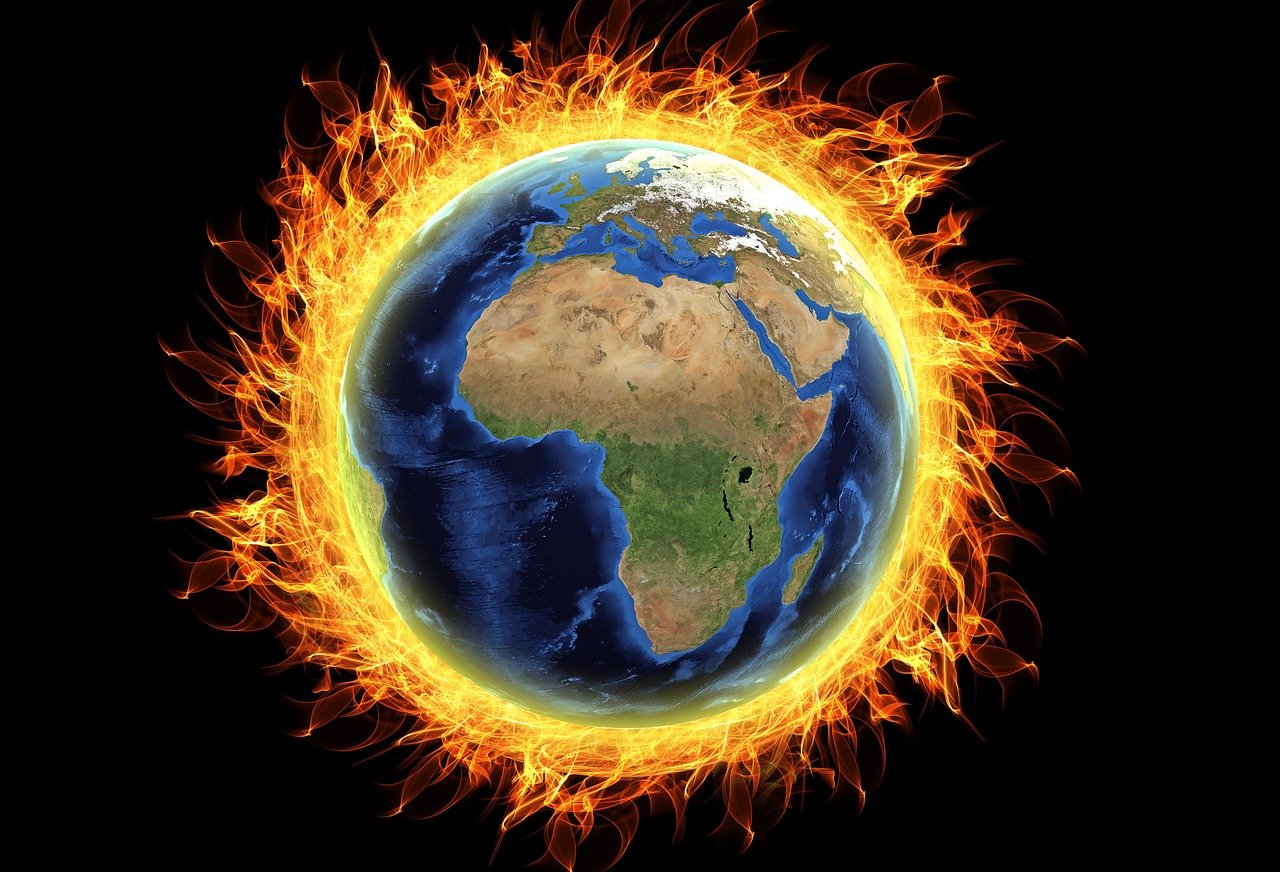El cambio climático es una emergencia que requiere una respuesta agresiva. La comunidad internacional debe actuar rápidamente para mantener los combustibles fósiles bajo tierra, incentivar las emisiones netas cero, fomentar la innovación y lograr una transición justa. Foto: Pixabay.