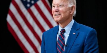 El presidente Joe Biden y la mayoría de los demócratas dicen que quieren mantener y preservar el orden existente, mientras que Donald Trump y America Firsters quieren abandonarlo, y los partidarios de ambos partidos esperan elegir entre los restos.  Foto: Wikimedia.