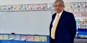 que ha hecho andres manuel lopez obrador por la educacion portada