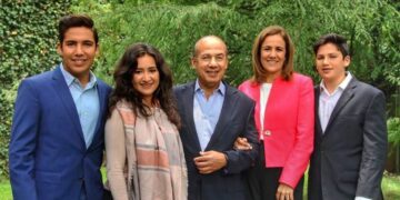 a que se dedican los hijos de felipe calderón portada