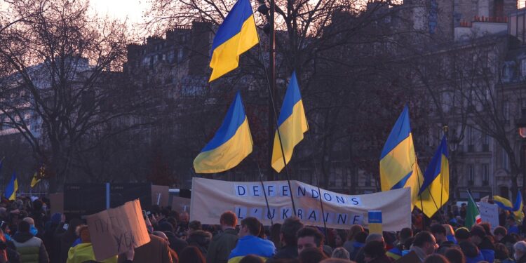 El 8 de julio fue uno de los peores días de violencia contra los civiles ucranianos en meses. Una andanada de misiles destruyó el principal hospital infantil de Kiev y azotó ciudades de todo el país, matando al menos a 42 personas e hiriendo a más de 190. Foto: Pixabay.