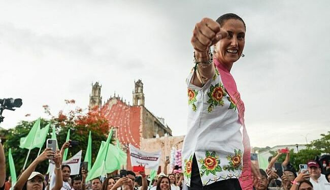 Desde su campaña Claudia Sheinbaum aquilató la trascendencia del mayor contacto posible con la gente y la importancia estratégica de las visitas a territorios llevando propuestas específicas a pueblos, municipios, estados y regiones. Foto: Wikimedia.