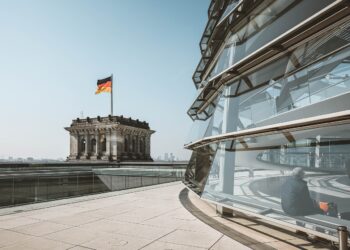 Se supone que Alemania es el ejemplo perfecto de la renovación democrática, la prueba de que las naciones pueden redimirse y decir en serio: “Nunca más”. Foto: Pixabay.