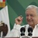 Mientras el enojo y la frustración sigue devorando a algunos medios, comentaristas y actores sociales y políticos, el México que deja Andrés Manuel López Obrador sube 11 escalones en el ranking mundial de la felicidad, ocupando el lugar 25. Foto: Wikimedia.