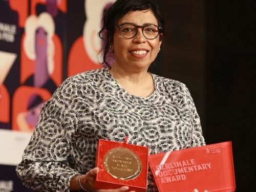 Tatiana Huezo tiene 52 años y radica en México desde los cuatro años de edad, estudió cine en el Centro de Capacitación Cinematográfica (CCC) del país, y cuenta con un Máster en documental por parte de la Universidad Pompeu Fabra de Barcelona, España. Foto: Elena Ternovaja. Creative Commons Genérica de Atribución/Compartir-Igual 3.0.