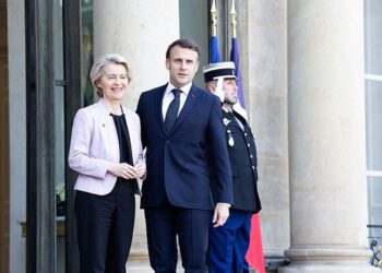 Emmanuel Macron, sigue siendo uno de los únicos líderes, junto con el primer ministro británico Keir Starmer, que no descarta enviar tropas a Ucrania o sus alrededores. Foto: Aurore Martignoni / European Union, 2025 / EC - Audiovisual Service. Creative Commons Attribution 4.0 International. Wikimedia.