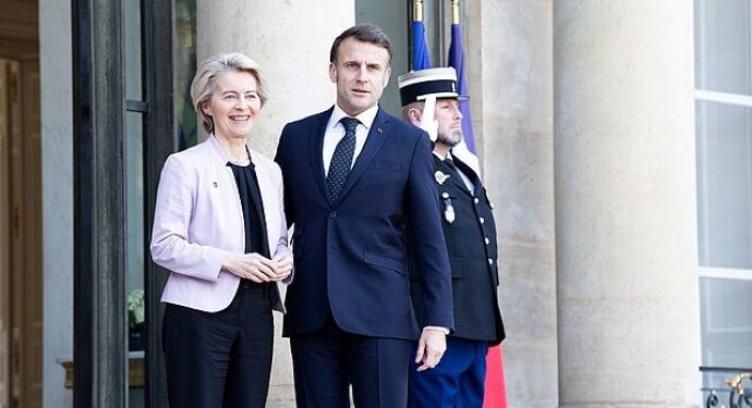 Emmanuel Macron, sigue siendo uno de los únicos líderes, junto con el primer ministro británico Keir Starmer, que no descarta enviar tropas a Ucrania o sus alrededores. Foto: Aurore Martignoni / European Union, 2025 / EC - Audiovisual Service. Creative Commons Attribution 4.0 International. Wikimedia.